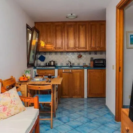 Sleeps 2 T721483 Appartement Praiano